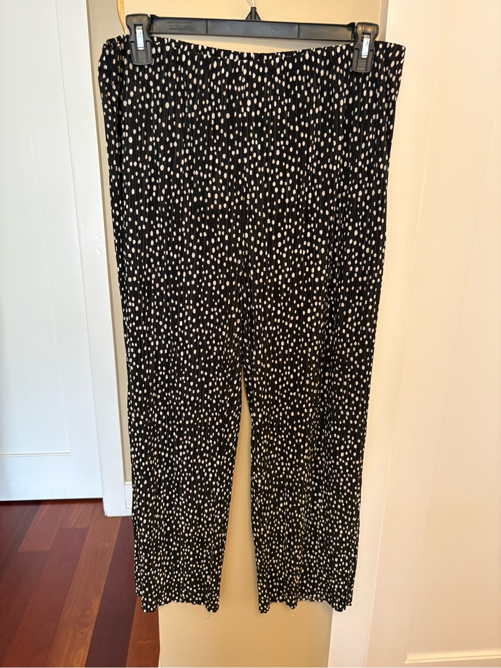 Chico's Black with White Spot Wide-Leg Pants